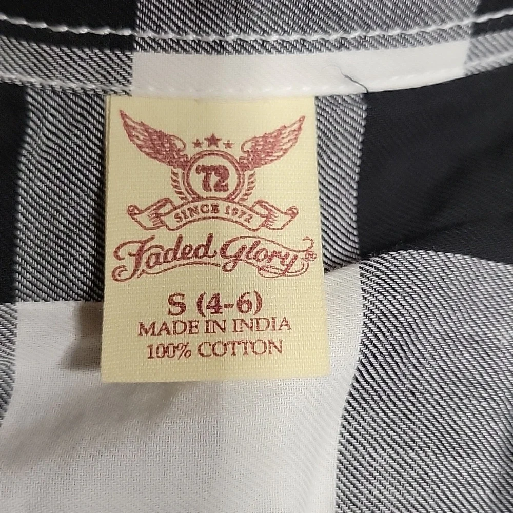 Faded Glory Size S (4-6) Black & White Plaid Long Sleeve Button Down Shirt NEW